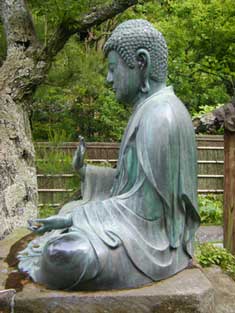 Statua in un Tempio